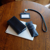 [French calf] <br>ID strap both sides side  <br>color: navy