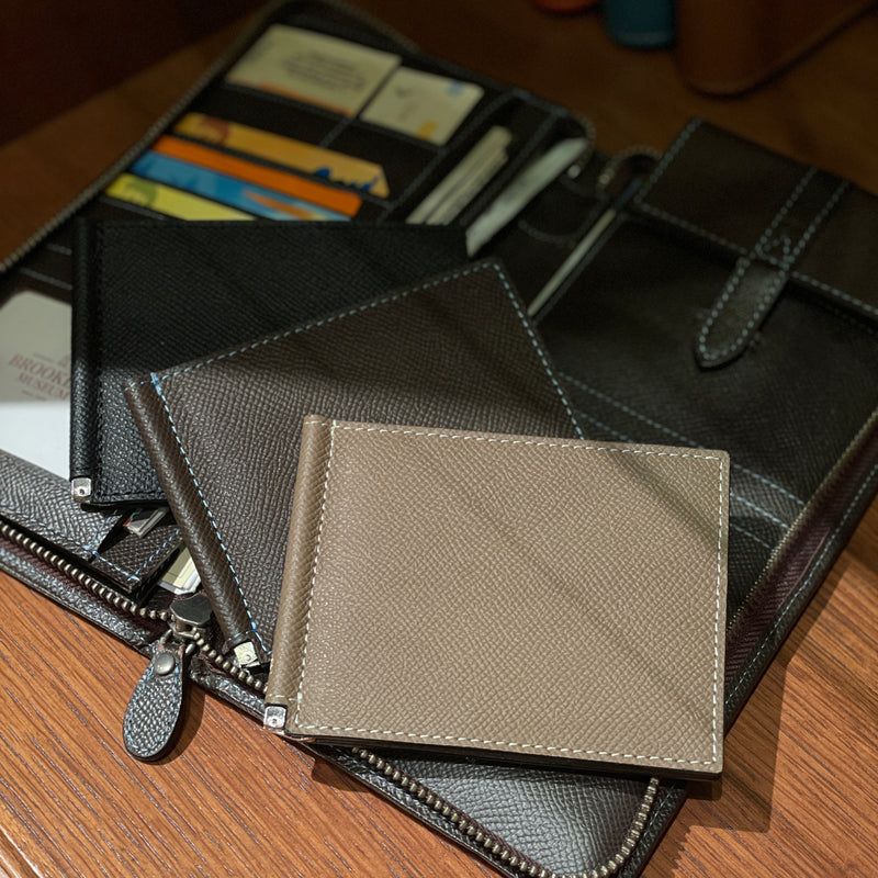 [French calf] <br>Building clip<br>color: Black