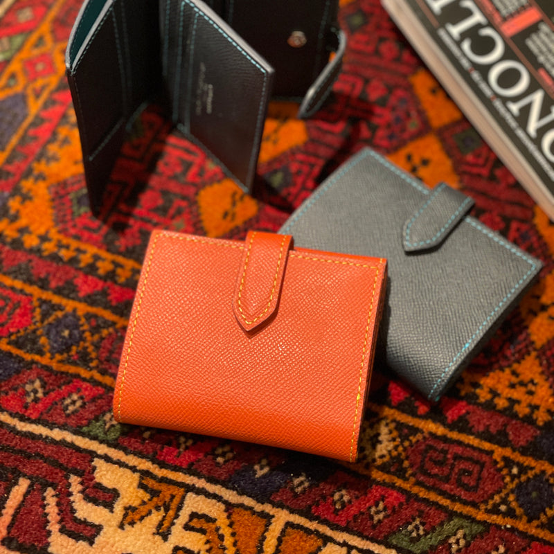 [French calf]<br>Hook -up wallet<br>color: Orange<br>[Scheduled to be in stock in early December]