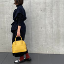 [Shrink leather] <br>Round shoulder<br>Color: Mustard Yellow