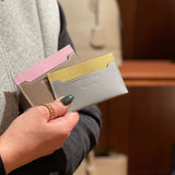 [French calf] <br>compact card case<br>Color: Ice gray x lemon