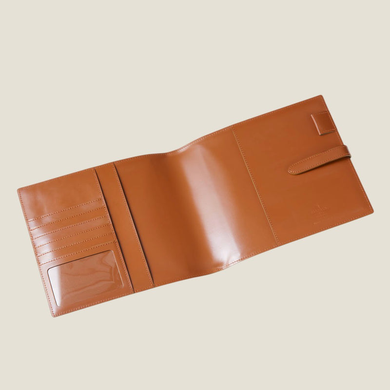 [BOXカーフ] <br>16×19.2手帳カバー<br>color：キャメル