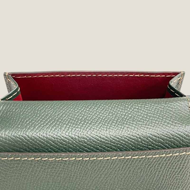 [フレンチカーフ] <br>通しマチカードケース<br>color：ダークグリーン