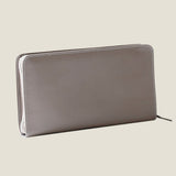 [French calf] <br>passport case<br>color: taupe<br>[Made to order]
