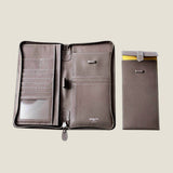 [French calf] <br>passport case<br>color: taupe<br>[Made to order]