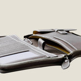[French calf] <br>passport case<br>color: taupe<br>[Made to order]