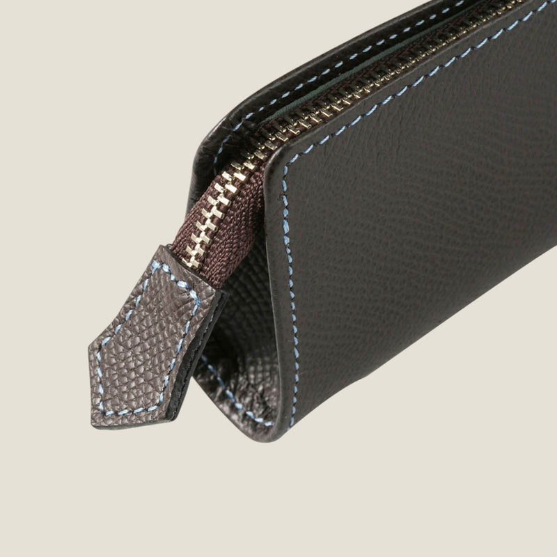[French calf]<br>Zipper pen case<br>color: Dark brown<br>[Scheduled to be in stock in mid -December]
