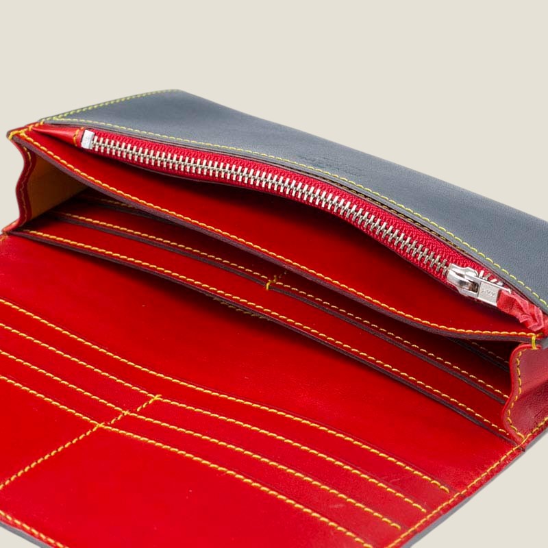 [Yamato] <br>Long wallet with belt<br>Color: Gray x Red