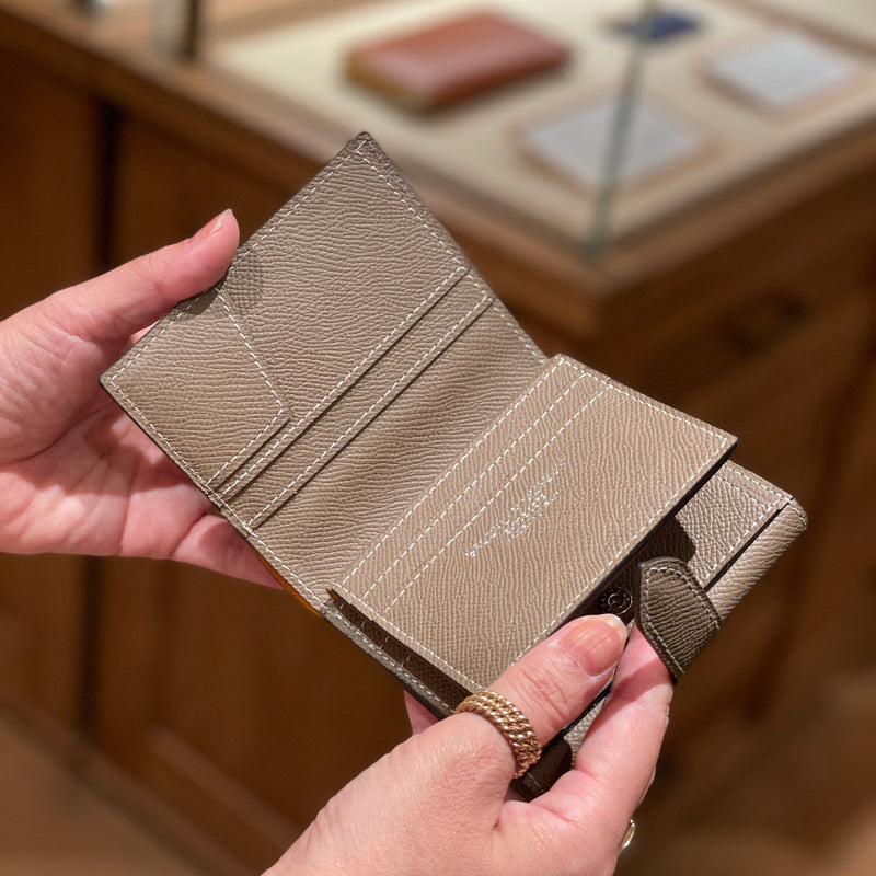 [French calf] <br>Hook -up wallet<br>color: Tope