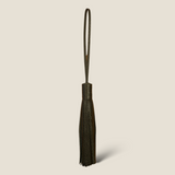 [Shrink leather]<br>medallion tassel charm<br>color: black