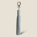 [Shrink leather]<br>medallion tassel keychain<br>color: white