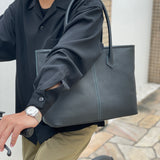 [French calf] <br>Royal M tote bag<br>Color: Navy x Turquoise stitch x Interior red<br>[Scheduled to arrive in early August]