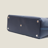 [フレンチカーフ] <br>ロワイヤルMトートバッグ<br>color：ネイビー×ターコイズステッチ×内装レッド<br>【８月上旬入荷予定】