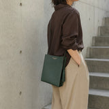 [フレンチカーフ]<br>ボックスサコッシュL<br>color：ダークグリーン