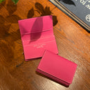 [フレンチカーフ] <br>通しマチカードケース<br>color：マゼンタピンク