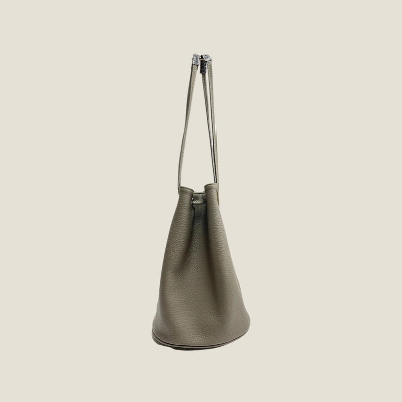 [Tryon Lagoon x Crocodile]<br>Drawstring bag<br>Color: etangle
