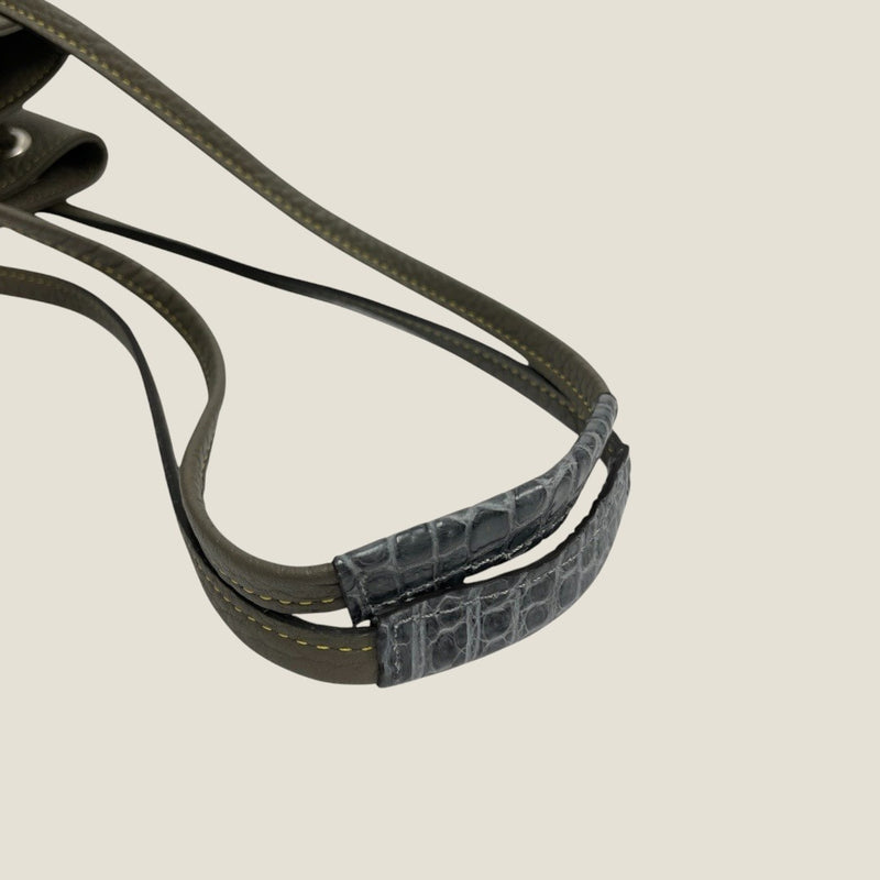 [Tryon Lagoon x Crocodile]<br>Drawstring bag<br>Color: etangle
