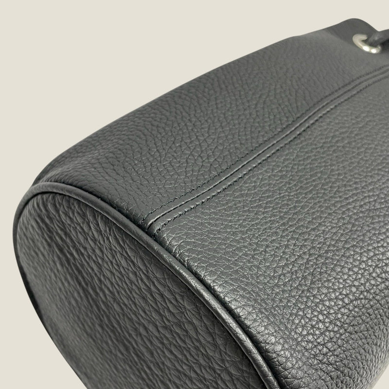 [Tryon Lagoon x Crocodile]<br>Drawstring bag<br>color: Black