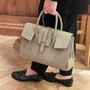 [Shrink leather]<br>Voyage M bag<br>color: Tope
