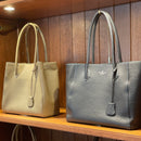 [Shrink leather]<br>Tutitot bag<br>color: Tope<br>[Scheduled to arrive in mid -January 2025]