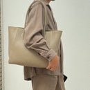 [Shrink leather]<br>Tutitot bag<br>color: Tope<br>[Scheduled to arrive in mid -January 2025]