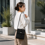 [Taurillon Lagoon x Crocodile]<br>voyage shoulder<br>color: black