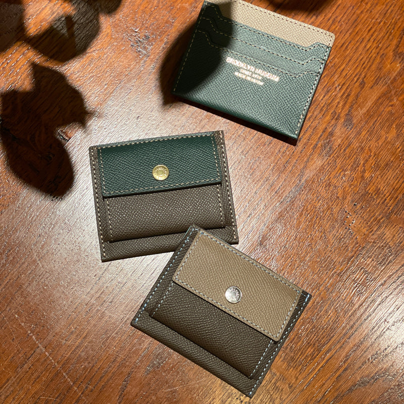 [フレンチカーフ] <br>ミニスナップウォレット<br>color：トープ×ダークグリーン