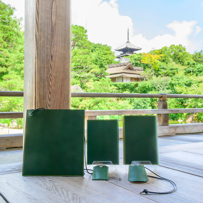 [BROOKLYN MUSEUM × NINNAJI]<br>参拝マルチサコッシュ<br>color：ヤマト グリーン