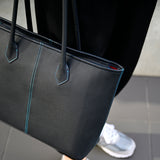 [French calf] <br>Royal M tote bag<br>Color: Navy x Turquoise stitch x Interior red<br>[Scheduled to arrive in early August]