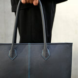 [French calf] <br>Royal M tote bag<br>Color: Navy x Turquoise stitch x Interior red<br>[Scheduled to arrive in early August]