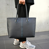 [French calf] <br>Royal M tote bag<br>Color: Navy x Turquoise stitch x Interior red<br>[Scheduled to arrive in early August]