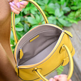 [Shrink leather] <br>round shoulders<br>color: mustard yellow
