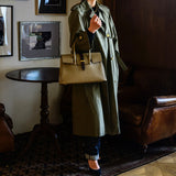 [Shrink leather x croco pattern leather]<br>Voyage M bag<br>color: taupe