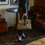 [Shrink leather x croco pattern leather]<br>Voyage M bag<br>color: taupe