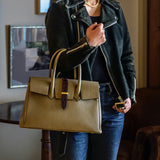 [Shrink leather x croco pattern leather]<br>Voyage M bag<br>color: taupe