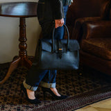 [Shrink leather x croco pattern leather]<br>Voyage M bag<br>color: black<br>[Scheduled to arrive in early August]