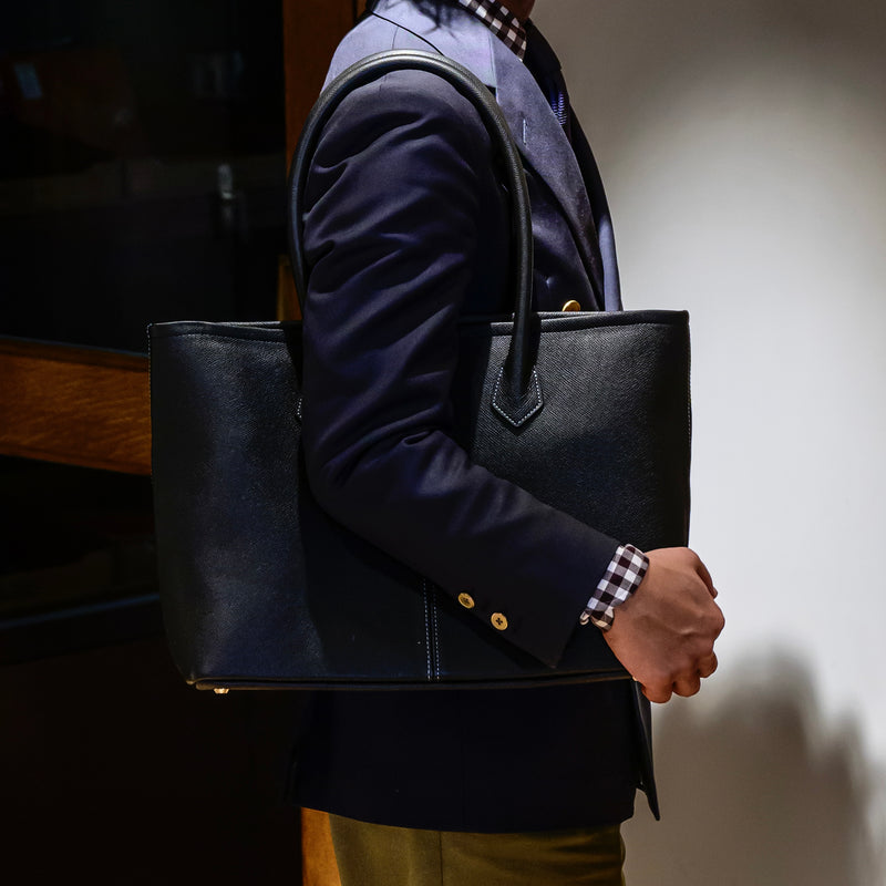 [French calf] <br>Royal tote bag<br>color: Black