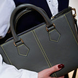 [Shrink leather]<br>Athena shoulder bag<br>color: ethane gray