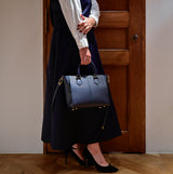 [Shrink leather]<br>Athena shoulder bag<br>color: navy