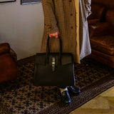 [Shrink leather x croco pattern leather]<br>Voyage L bag<br>color: black