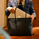 [French calf] <br>Royal M tote bag<br>Color: Navy x Turquoise stitch x Interior red<br>[Scheduled to arrive in early August]
