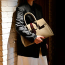 [Shrink leather]<br>Voyage M bag<br>color: Tope