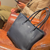[Shrink leather]<br>tuti tote bag<br>color: navy
