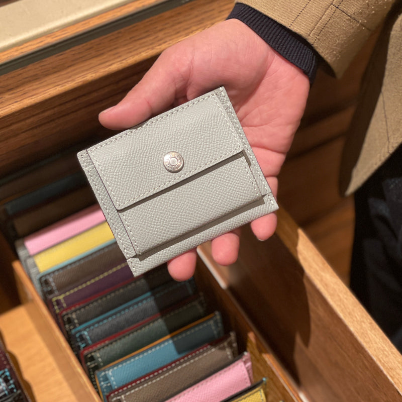 [French calf] <br>Mini -snap wallet<br>color: Ice gray<br>[Scheduled to arrive in mid -January 2025]