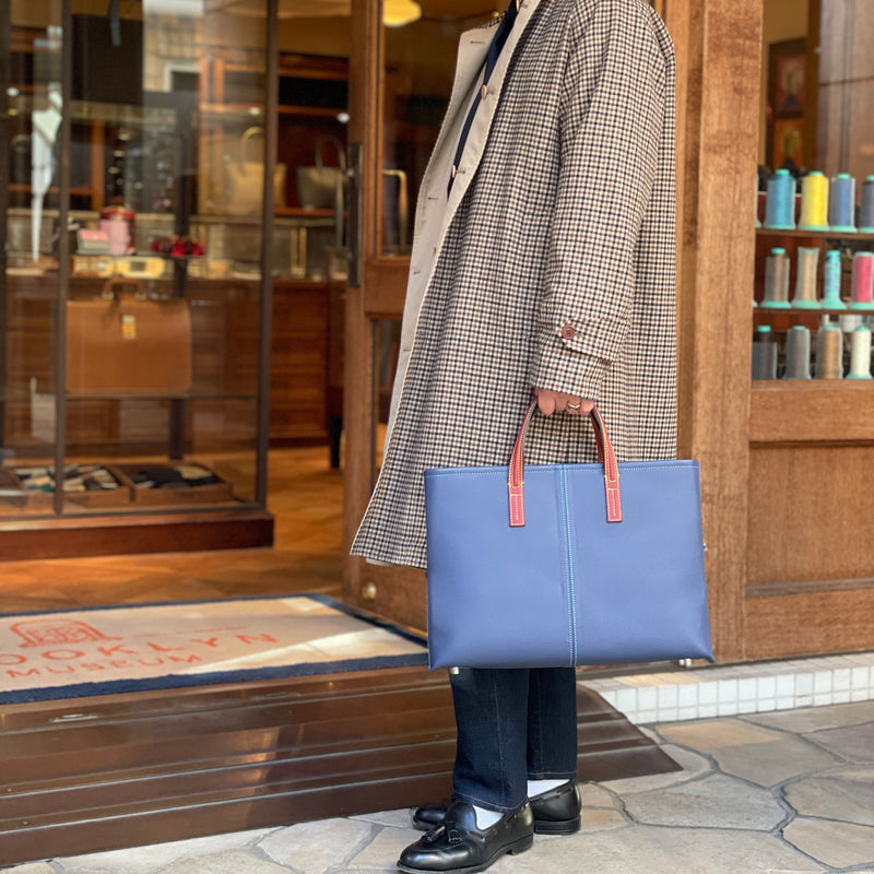 [フレンチカーフ] <br>ベルシー トートバッグ<br>color：インクブルー×レッド