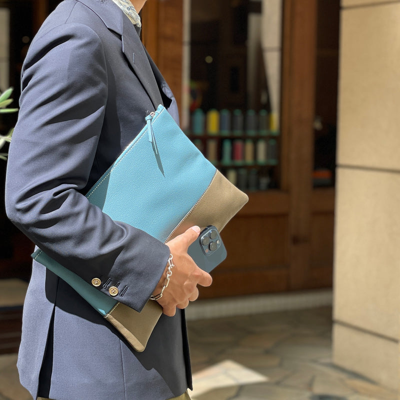 [French calf] <br>Combination clutch bag<br>color: Aqua Blue x Tope