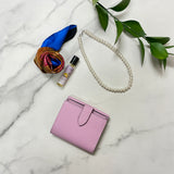 [フレンチカーフ] <br>ホックアップウォレット<br> color：モーヴピンク×オフホワイトステッチ<br>【８月下旬入荷予定】