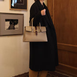 [Shrink leather x croco pattern leather]<br>Voyage M bag<br>color: taupe