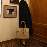 [Shrink leather x croco pattern leather]<br>Voyage L bag<br>color: taupe