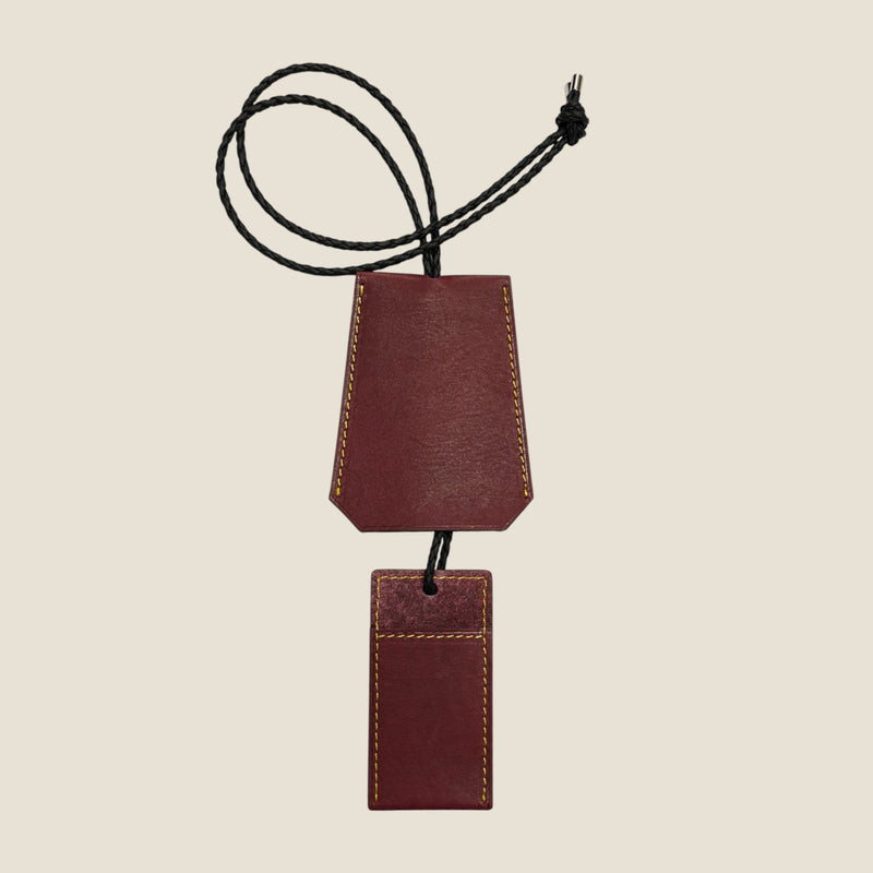 [BROOKLYN MUSEUM × NINNAJI]<br>お守りカバー クロシェットタイプ<br>color：ヤマト ボルドー